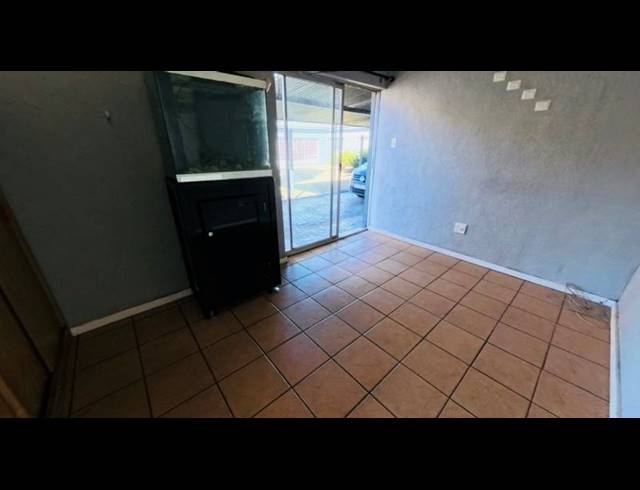 OFFICE PROPERTY TO RENT IN BRACKENHURST